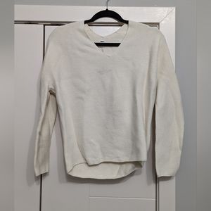 Off white knitted sweater from Uniqlo